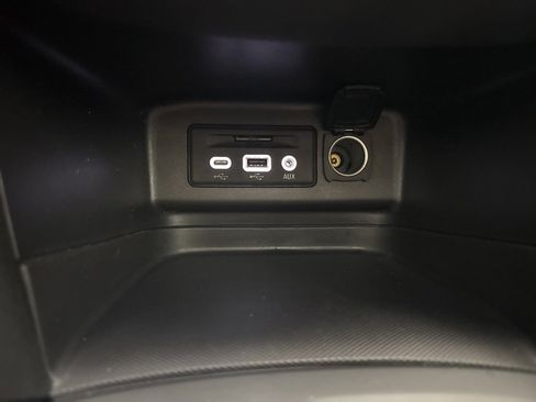 Used 2023 Chevrolet Equinox LT image 41