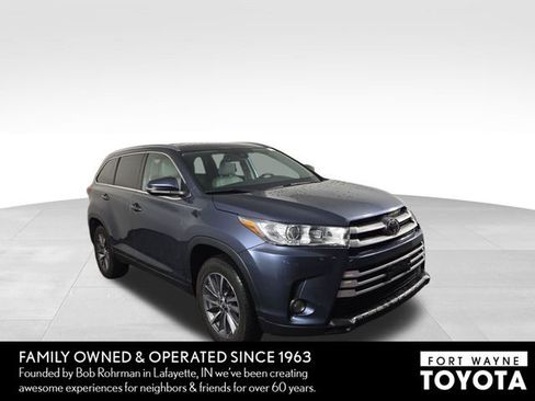 Used 2019 Toyota Highlander XLE image 4