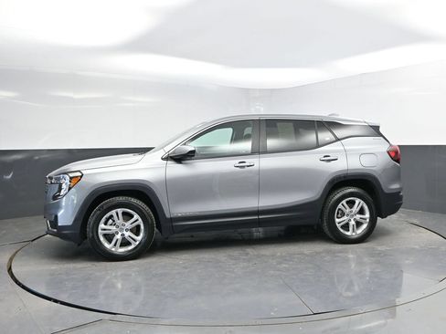 Used 2024 GMC Terrain SLE AWD/4WD image 4