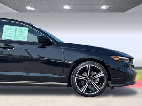 Certified 2025 Honda Accord Sport image 33