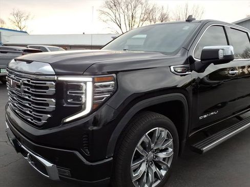 Used 2024 GMC Sierra 1500 Denali w/ Denali Reserve Package AWD/4WD image 8