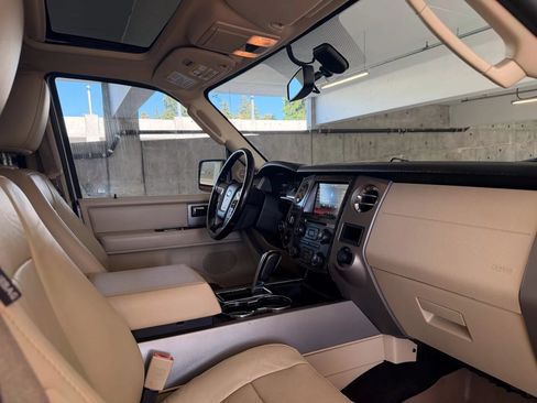 Used 2015 Ford Expedition EL Limited w/ Equipment Group 301A AWD/4WD image 30