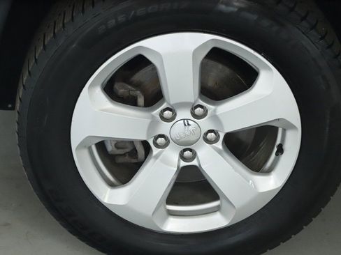 Used 2020 Jeep Compass Latitude w/ Cold Weather Group image 37