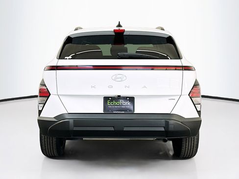 Used 2024 Hyundai Kona SEL image 7