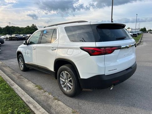 Used 2023 Chevrolet Traverse LT FWD image 4