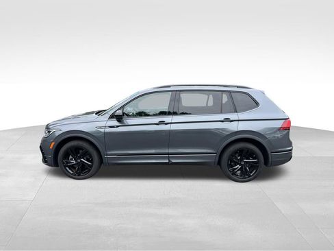 Used 2023 Volkswagen Tiguan SE R-Line FWD image 4