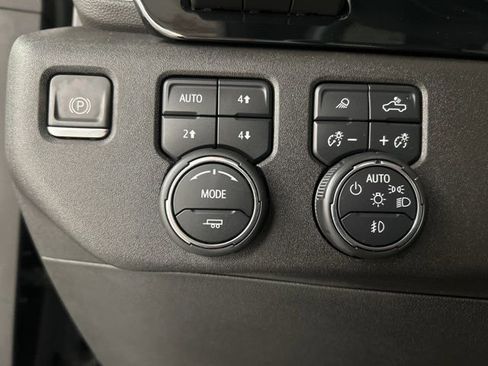 Used 2024 Chevrolet Silverado 3500 High Country w/ High Country Premium Package image 12