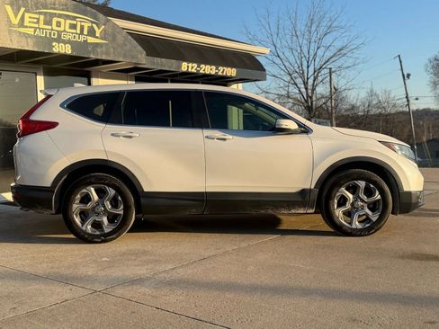 Used 2018 Honda CR-V EX image 2