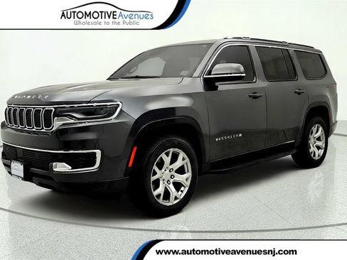 Used 2022 Jeep Wagoneer Series I w/ Premium Group I AWD/4WD image 1