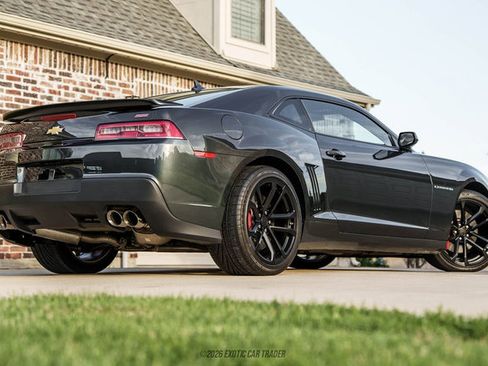 Used 2015 Chevrolet Camaro SS w/ SS Performance Package RWD image 8