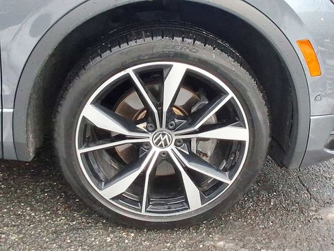 Used 2022 Volkswagen Tiguan SEL R-Line image 27