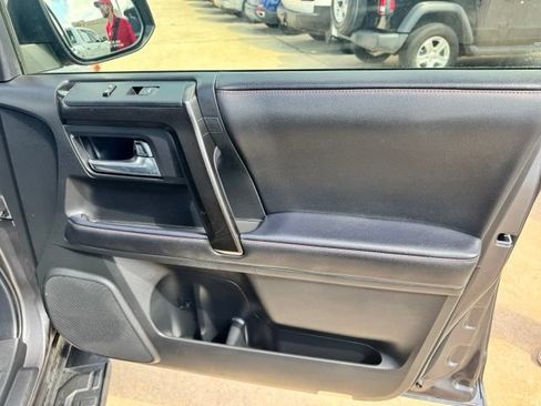 Used 2023 Toyota 4Runner TRD Off-Road AWD/4WD image 31