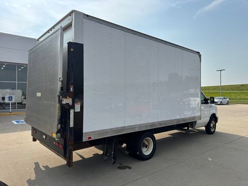 Used 2018 Ford E-350 and Econoline 350 Super Duty w/ Power Windows & Locks Group RWD image 24