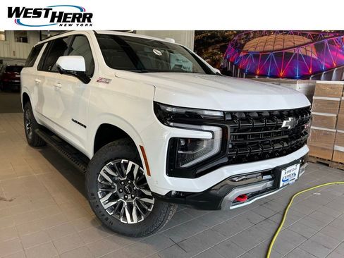Used 2026 Chevrolet Suburban Z71 w/ Comfort Package AWD/4WD image 1