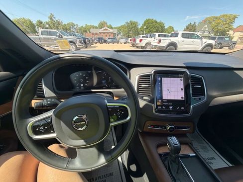 Used 2022 Volvo XC90 T6 Momentum w/ Advanced Package AWD/4WD image 15