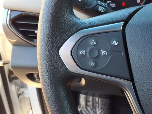 Used 2023 Chevrolet Traverse LS image 24