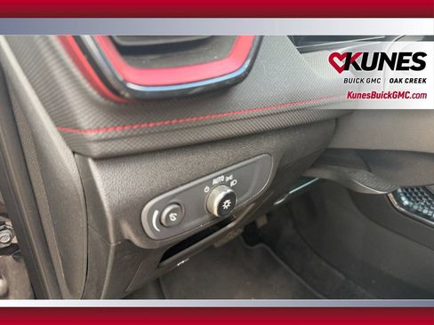 Used 2024 Chevrolet TrailBlazer RS w/ Convenience Package FWD image 19