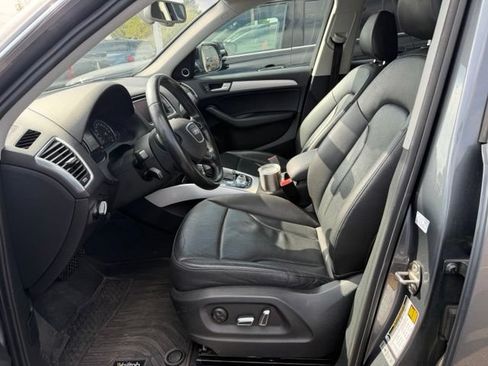 Used 2016 Audi Q5 2.0T Premium Plus w/ Technology Package AWD/4WD image 2