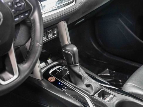 Certified 2024 Toyota Corolla Cross XLE FWD image 23