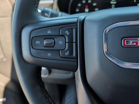Used 2024 GMC Yukon AT4 AWD/4WD image 19