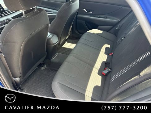 Used 2022 Hyundai Elantra SEL w/ Convenience Package FWD image 11