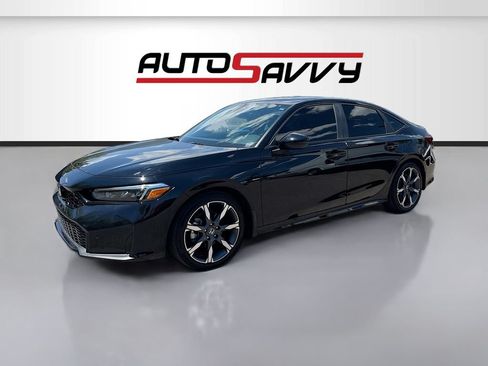 Used 2025 Honda Civic Sport Touring image 3