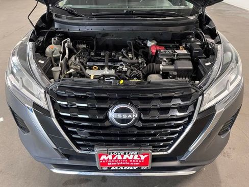 Used 2023 Nissan Kicks SV FWD image 9