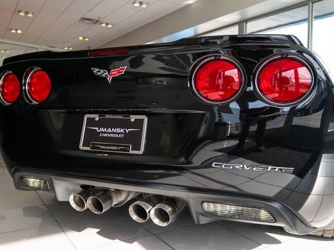 Used 2013 Chevrolet Corvette 427 w/ 1SB Preferred Equipment Group RWD image 16