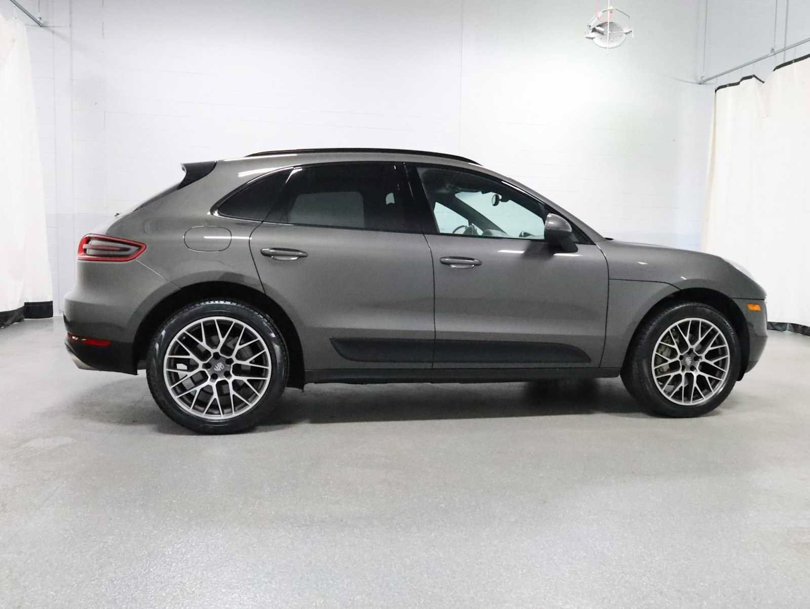 Used 2016 Porsche Macan S AWD/4WD image 10