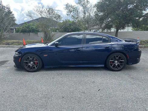 Used 2016 Dodge Charger R/T Scat Pack w/ Beats Audio Group RWD image 3