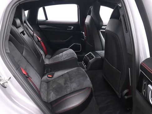 Used 2019 Porsche Panamera GTS AWD/4WD image 23