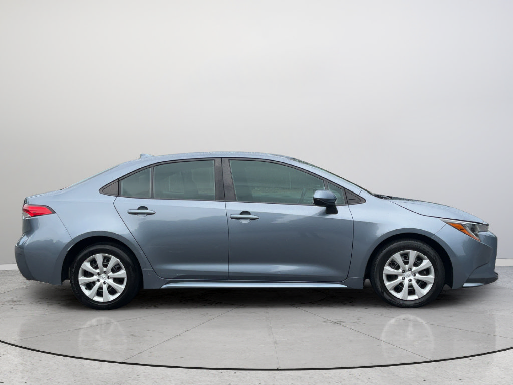 Used 2024 Toyota Corolla LE FWD image 5