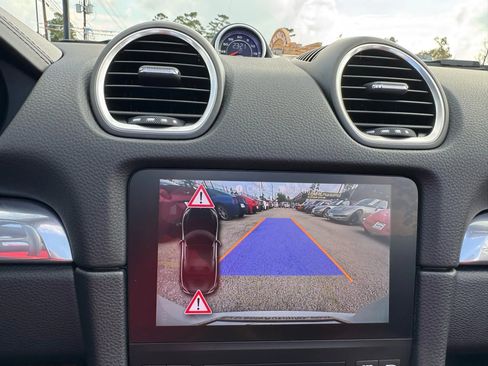 Used 2024 Porsche 718 Boxster w/ Sportdesign Package image 42