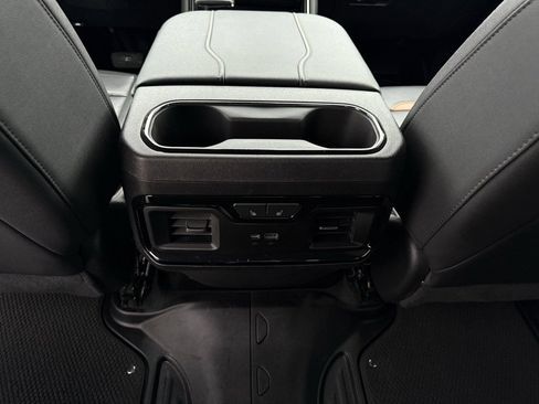 Used 2024 GMC Sierra 1500 AT4 w/ Technology Package image 26