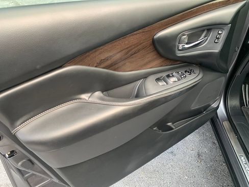 Used 2019 Nissan Murano Platinum FWD image 18