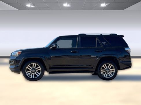 Used 2022 Toyota 4Runner TRD Sport image 2