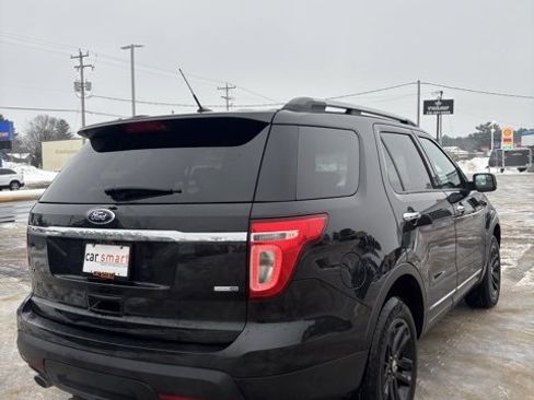 Used 2015 Ford Explorer XLT w/ Equipment Group 202B image 7