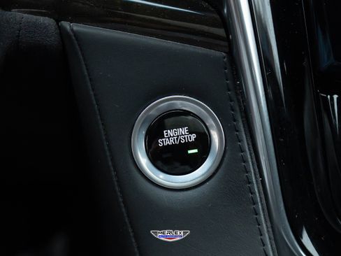 Used 2019 Cadillac Escalade ESV Platinum image 34