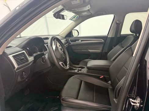 Used 2021 Volkswagen Atlas SE image 11