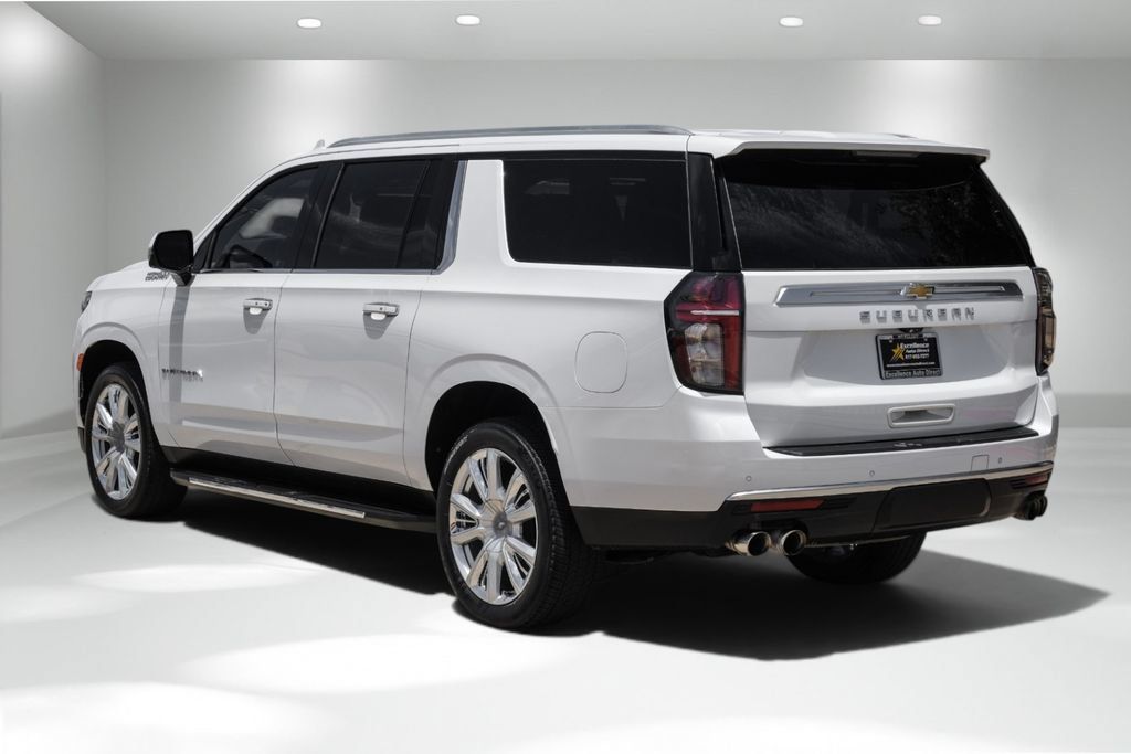 Used 2021 Chevrolet Suburban High Country RWD image 10