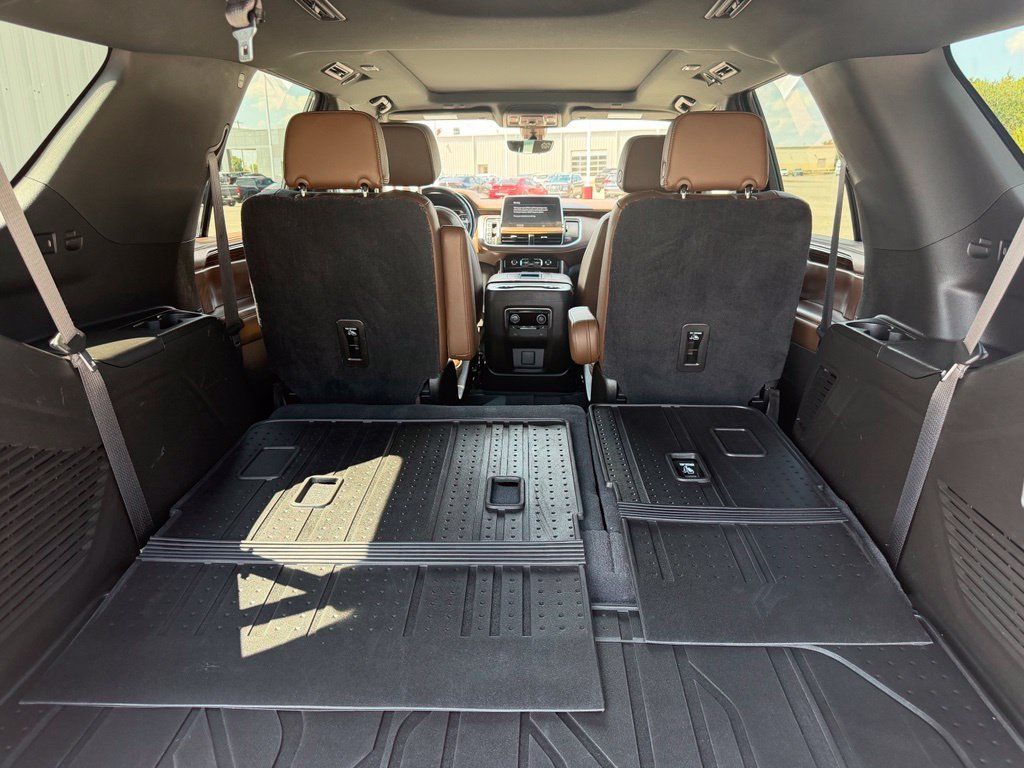 Used 2021 Chevrolet Tahoe High Country AWD/4WD image 35
