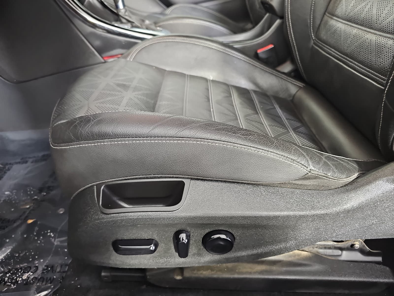Used 2018 Buick Cascada Premium FWD image 25