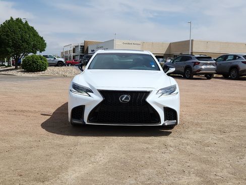 Used 2018 Lexus LS 500 F Sport w/ Accessory Package (Z2) AWD/4WD image 5