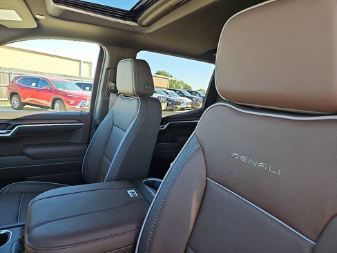 New 2026 GMC Sierra 1500 Denali image 11