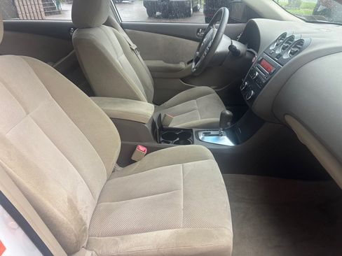 Used 2009 Nissan Altima 2.5 S FWD image 16