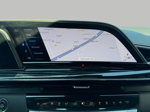 Certified 2022 Cadillac Escalade Sport AWD/4WD image 35
