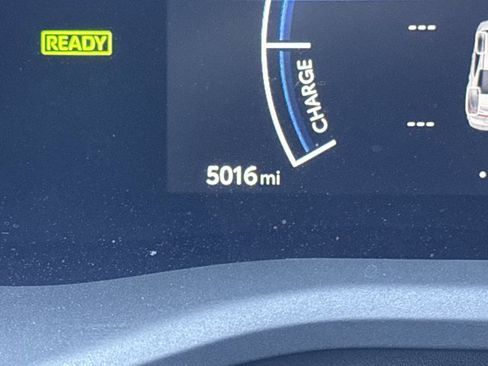 Used 2025 Toyota Camry SE image 16