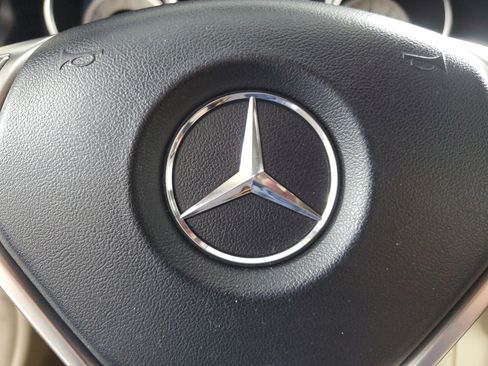 Used 2015 Mercedes-Benz E 550 Cabriolet image 21