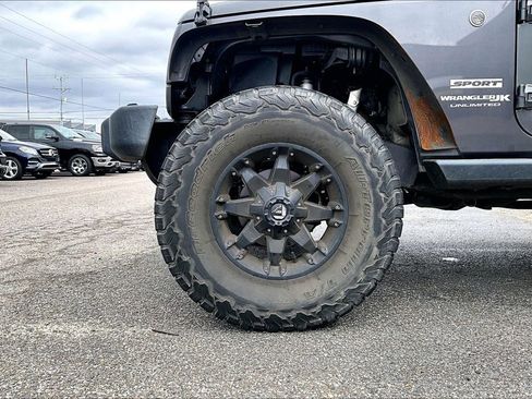 Used 2018 Jeep Wrangler Unlimited Sport S image 4