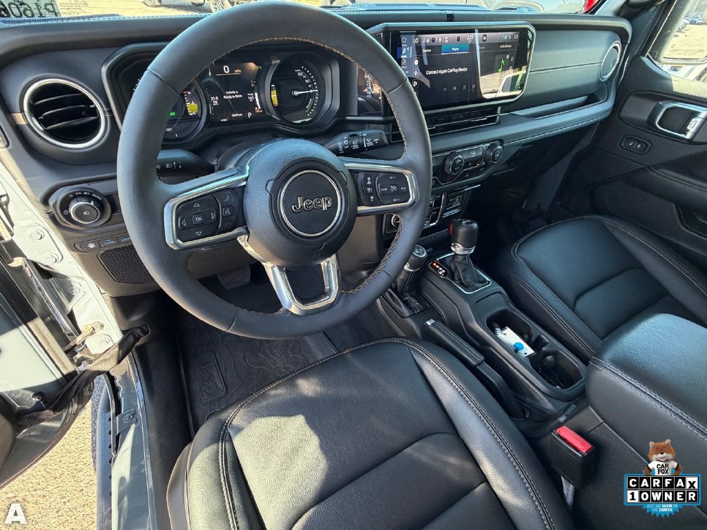 Used 2024 Jeep Wrangler Unlimited Sahara w/ Technology Group AWD/4WD image 14